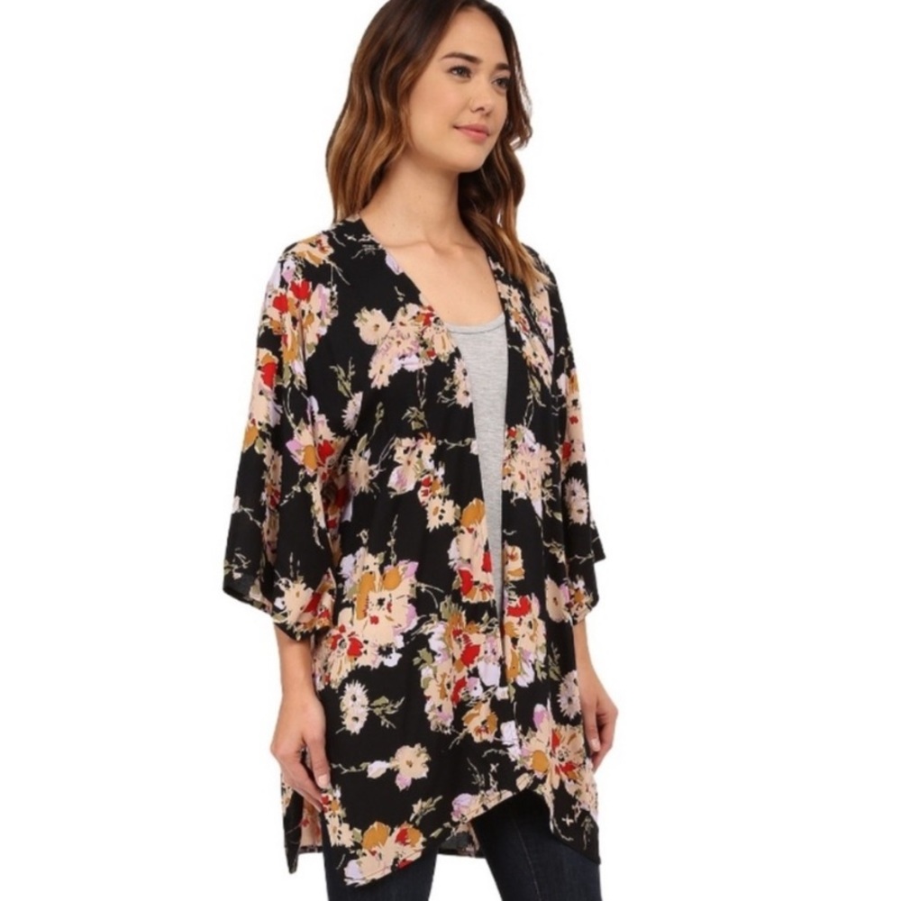 Billabong Black Floral Kimono - Picture 2 of 8